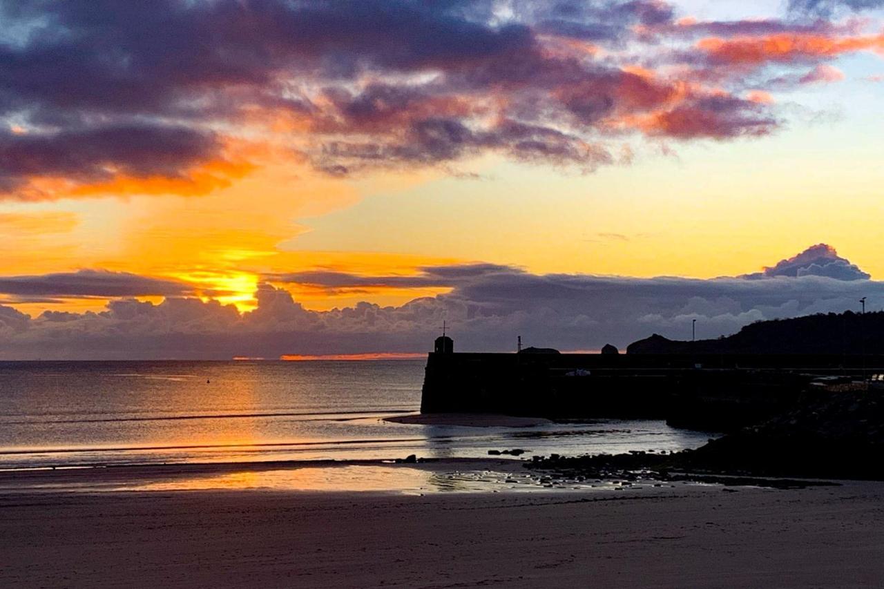 Dolphins Apartment - Spectacular Sea Views Saundersfoot Esterno foto